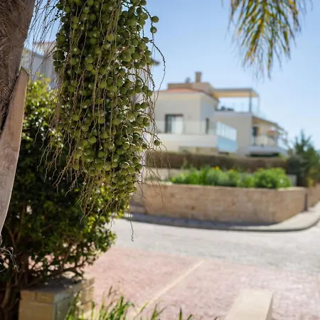 Townhouse Flower - 2br Coastal Retreat Near Coralia *