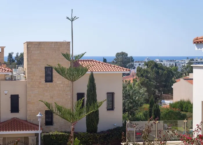 Townhouse Flower - 2br Coastal Retreat Near Coralia * Pegeia