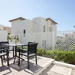 Townhouse Flower - 2br Coastal Retreat Near Coralia Holiday home *