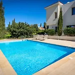 Holiday home Townhouse Flower - 2br Coastal Retreat Near Coralia *