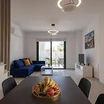 Townhouse Flower - 2br Coastal Retreat Near Coralia Peyia