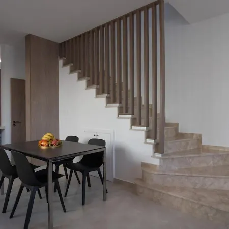 Townhouse Flower - 2br Coastal Retreat Near Coralia Feriehus *