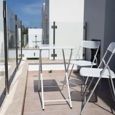 Feriehus Townhouse Flower - 2br Coastal Retreat Near Coralia