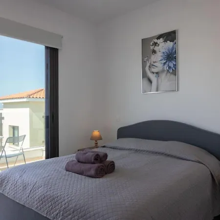 Townhouse Flower - 2br Coastal Retreat Near Coralia Feriehus Pegeia