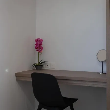 Feriehus Townhouse Flower - 2br Coastal Retreat Near Coralia *
