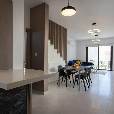 Two Bedroom Townhouse Flower * Peyia