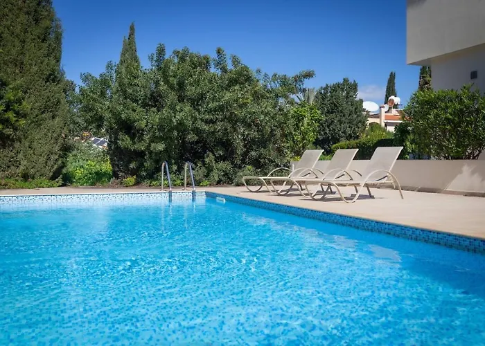 Townhouse Flower - 2br Coastal Retreat Near Coralia * Peyia